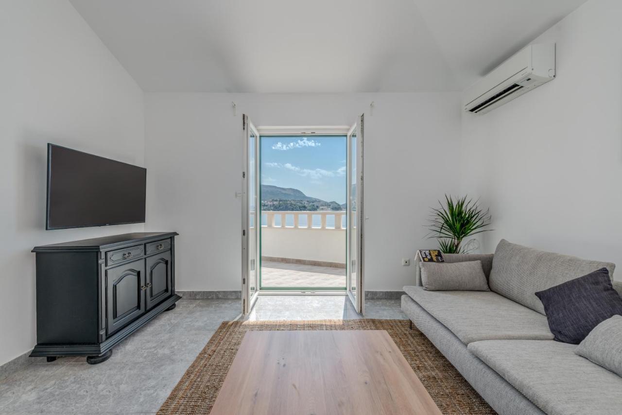 Beachfront Apartments سبليت المظهر الخارجي الصورة